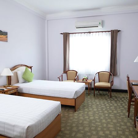 Liberty Hotel Saigon Parkview Хошимин Екстериор снимка