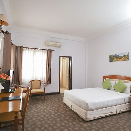 Liberty Hotel Saigon Parkview Хошимин Екстериор снимка