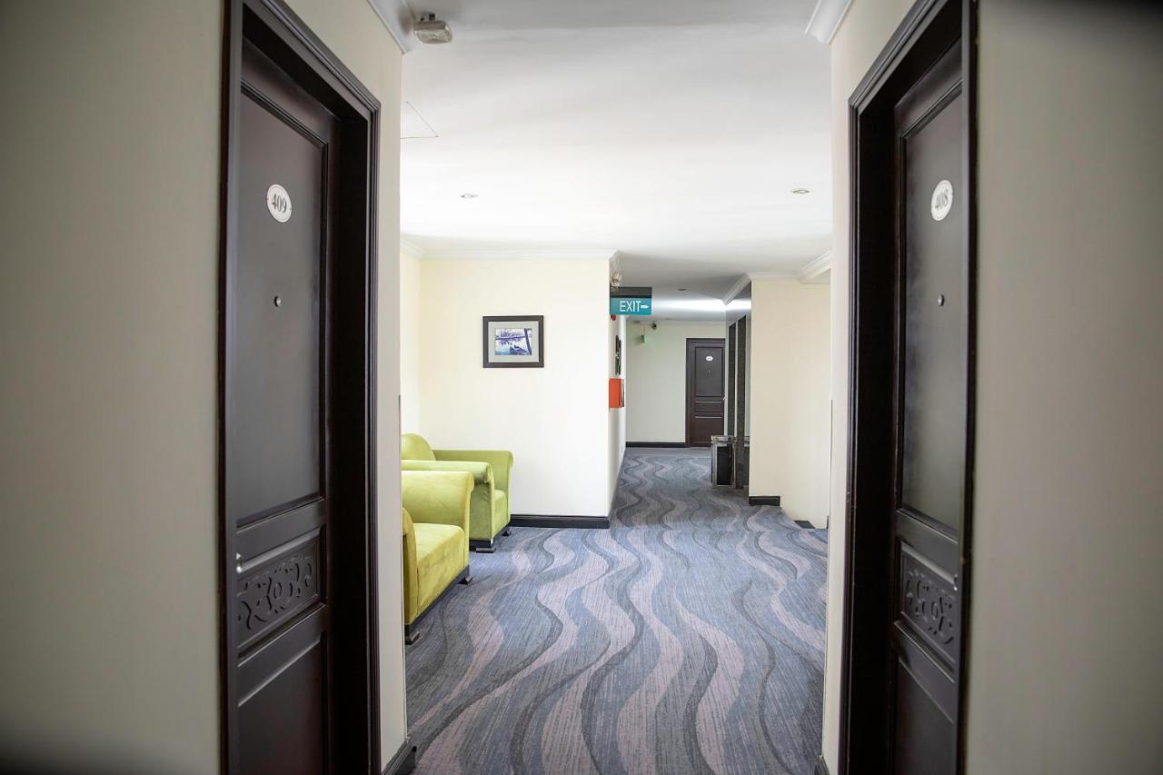 Liberty Hotel Saigon Parkview Хошимин Екстериор снимка