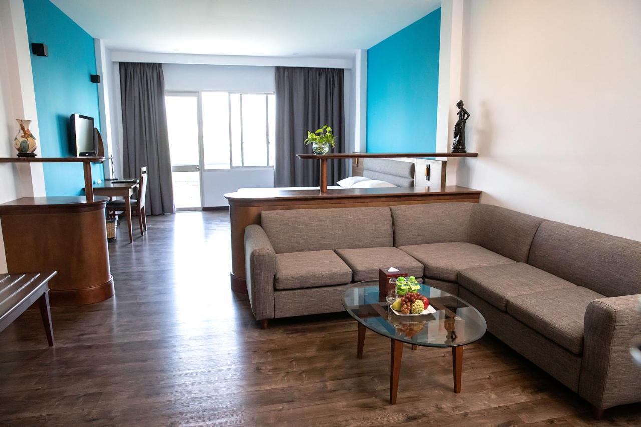 Liberty Hotel Saigon Parkview Хошимин Екстериор снимка