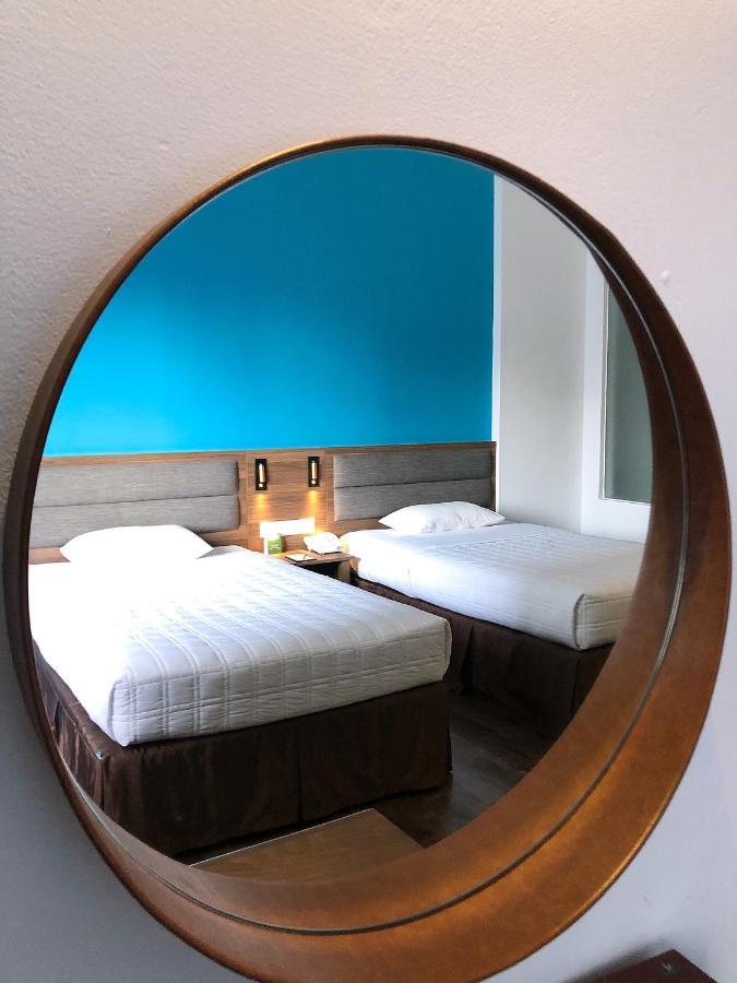 Liberty Hotel Saigon Parkview Хошимин Екстериор снимка