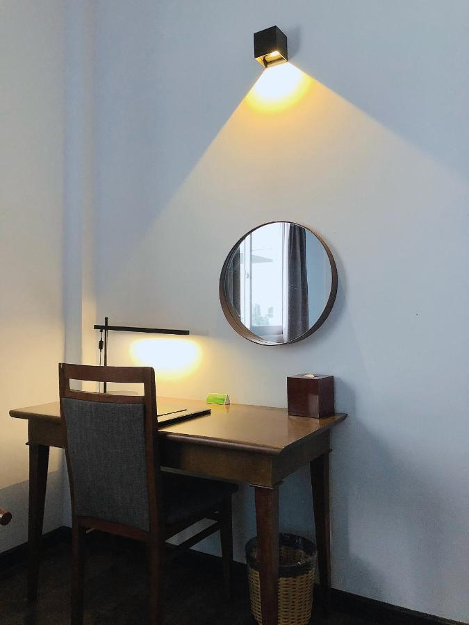 Liberty Hotel Saigon Parkview Хошимин Екстериор снимка