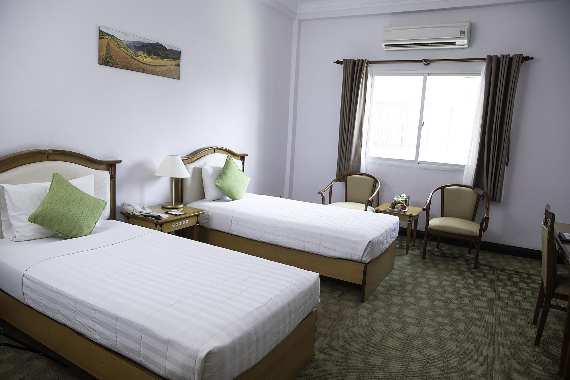 Liberty Hotel Saigon Parkview Хошимин Екстериор снимка