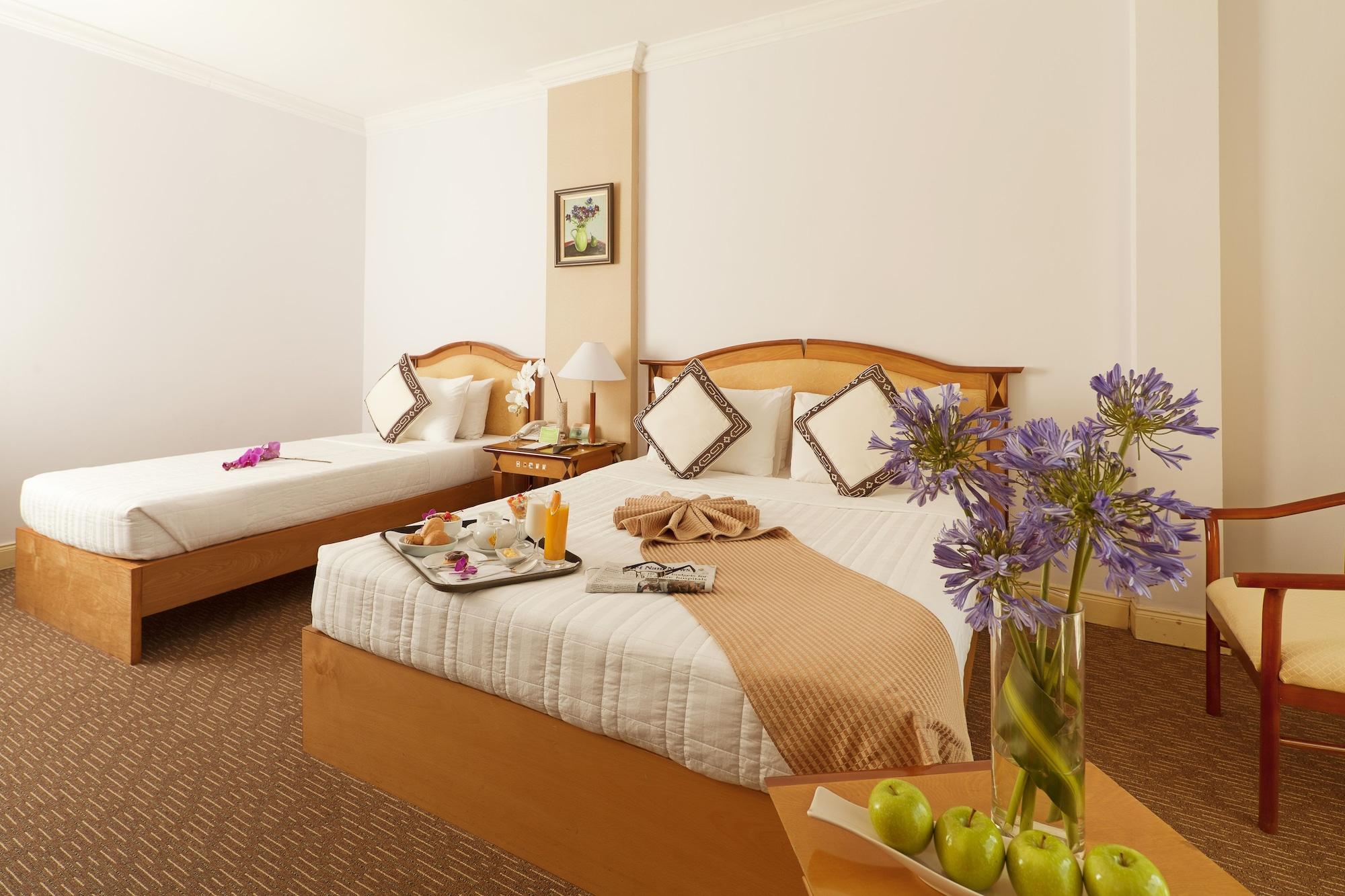 Liberty Hotel Saigon Parkview Хошимин Екстериор снимка