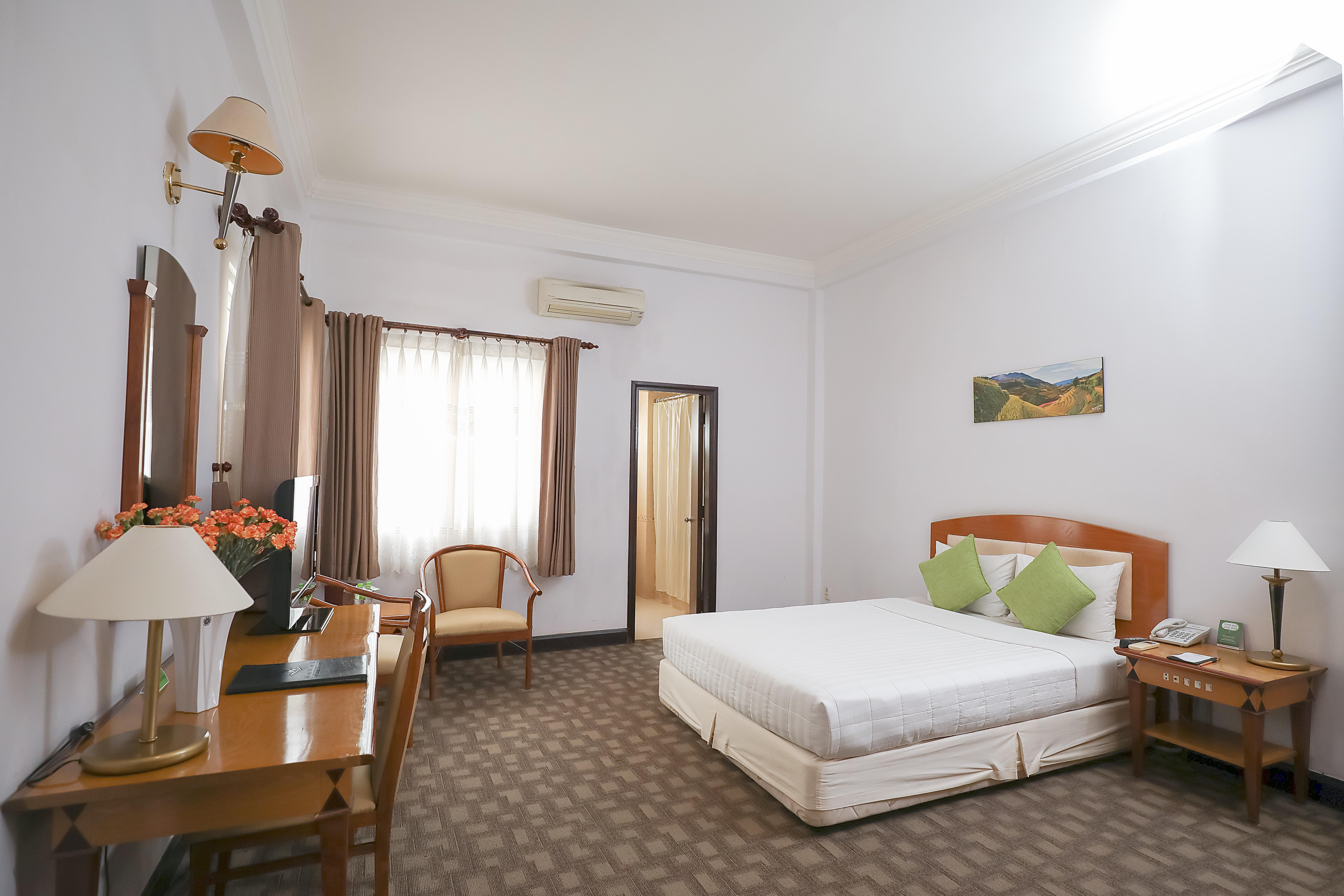 Liberty Hotel Saigon Parkview Хошимин Екстериор снимка