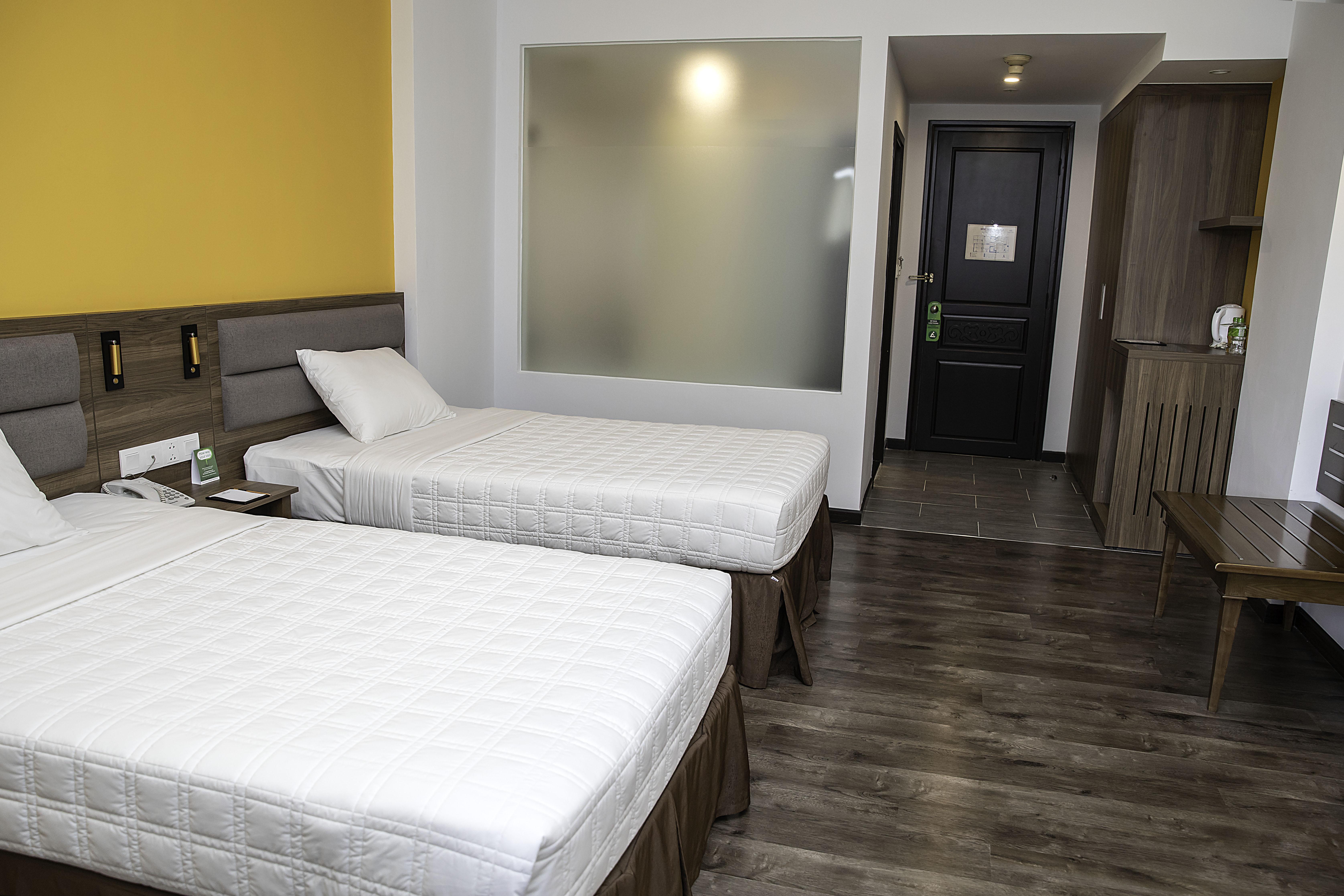 Liberty Hotel Saigon Parkview Хошимин Екстериор снимка