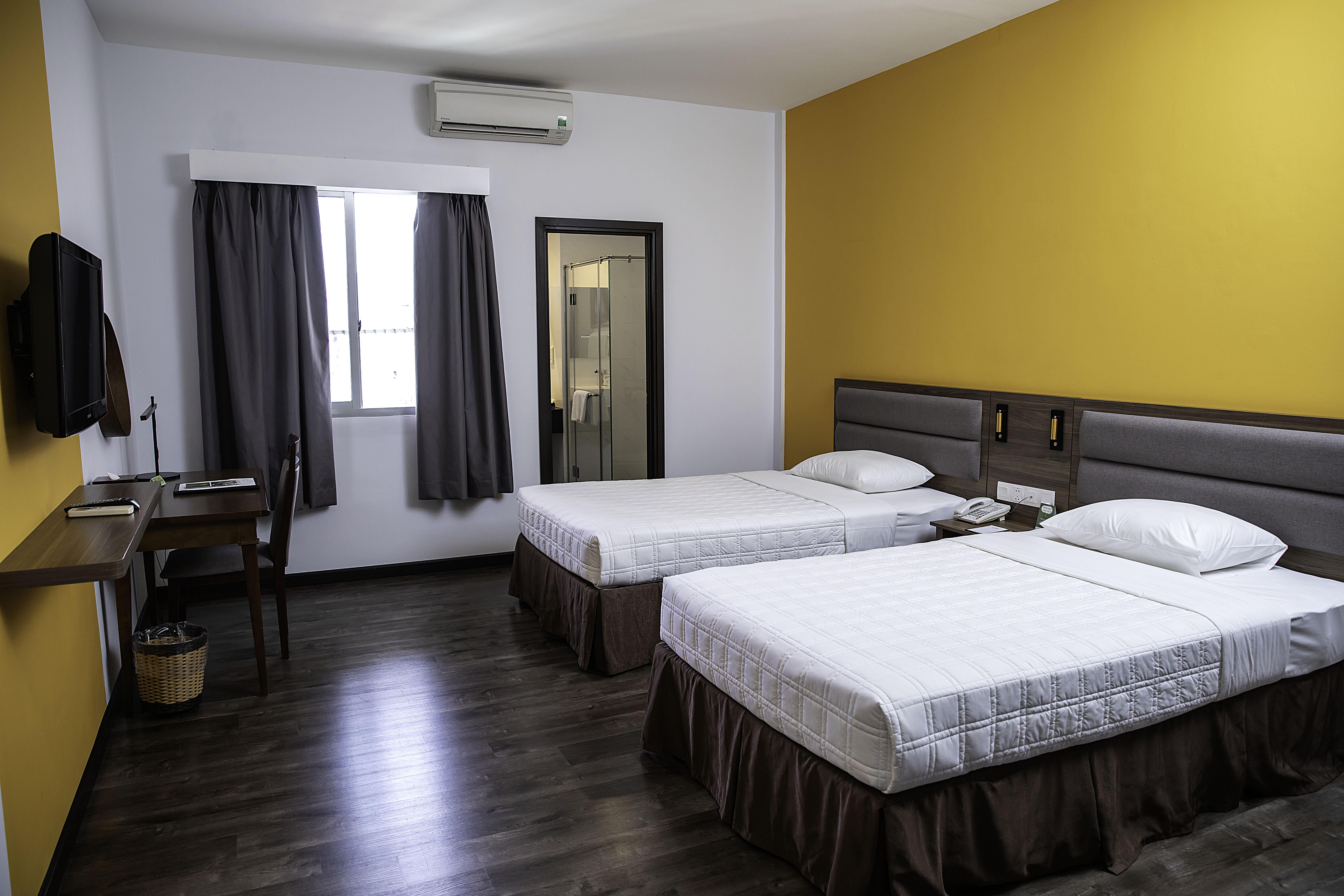 Liberty Hotel Saigon Parkview Хошимин Екстериор снимка