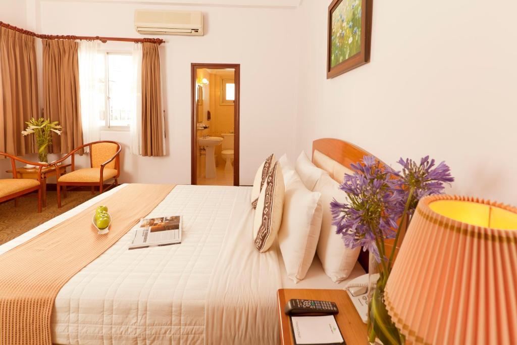 Liberty Hotel Saigon Parkview Хошимин Стая снимка