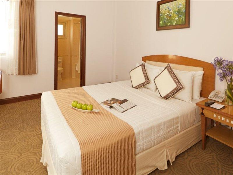 Liberty Hotel Saigon Parkview Хошимин Екстериор снимка