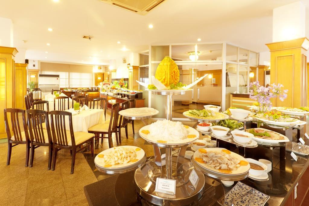 Liberty Hotel Saigon Parkview Хошимин Екстериор снимка